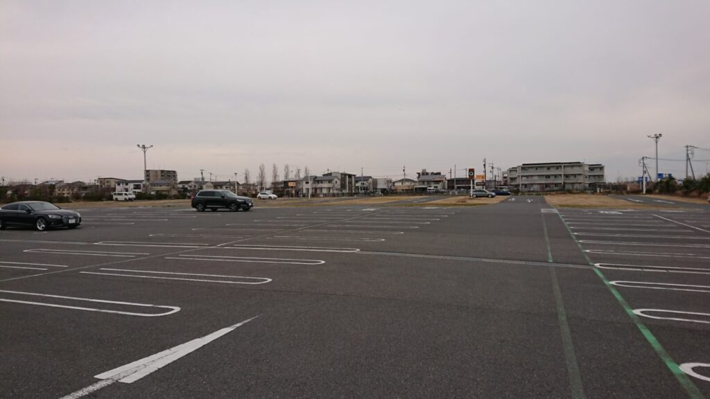 イオンレイクタウンアウトレットQ駐車場