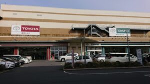 イオンレイクタウンMori駐車場トヨペット