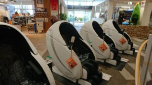 レイクタウン休憩所ソファの画像