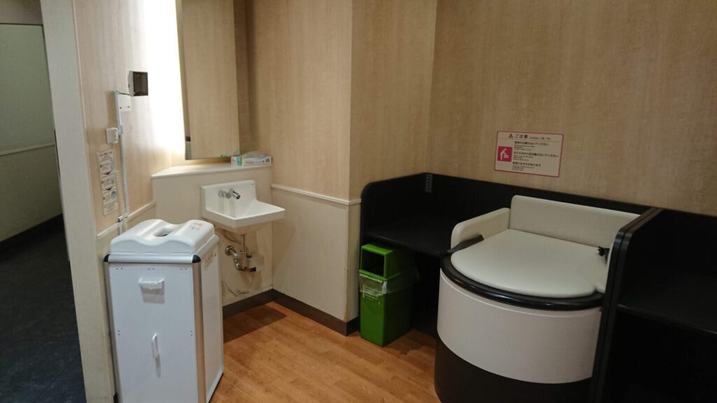 レイクタウンユニバーサルトイレ画像